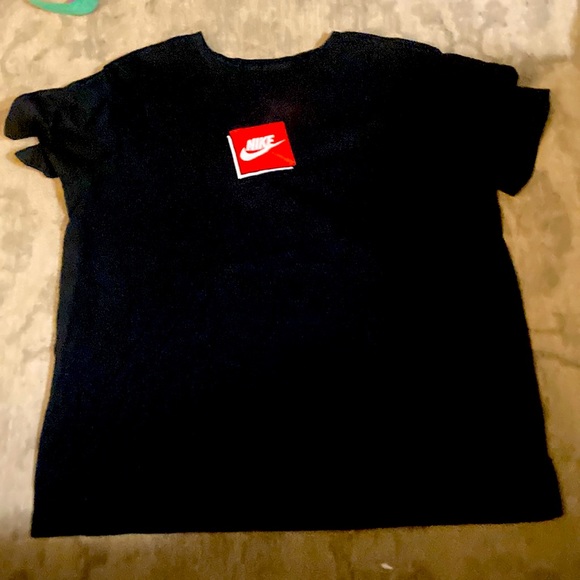 Nike black with red square on it - Picture 1 of 4